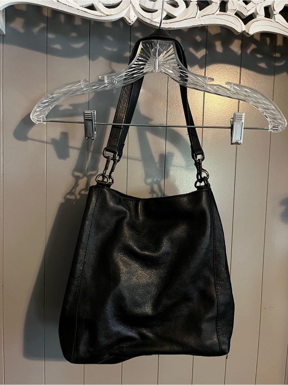 American Leather Co. Austin Triple Entry Bucket purse - Picture 4 of 9